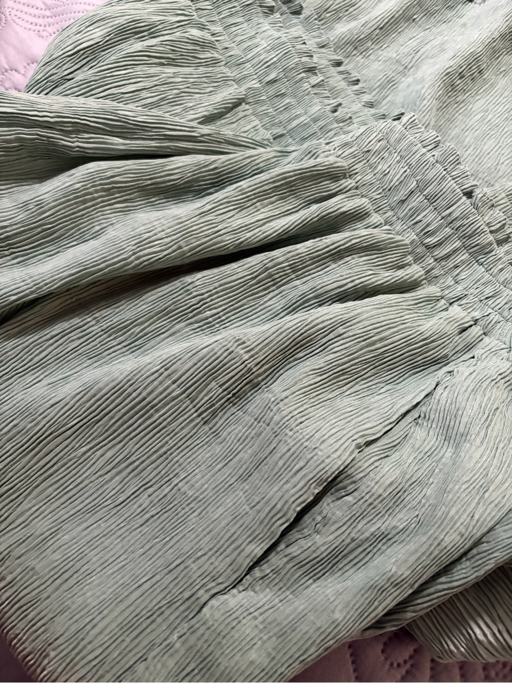 Sage Green Pleated Wide-Leg Women's Pants with Elastic Waist - Picture 3 of 4